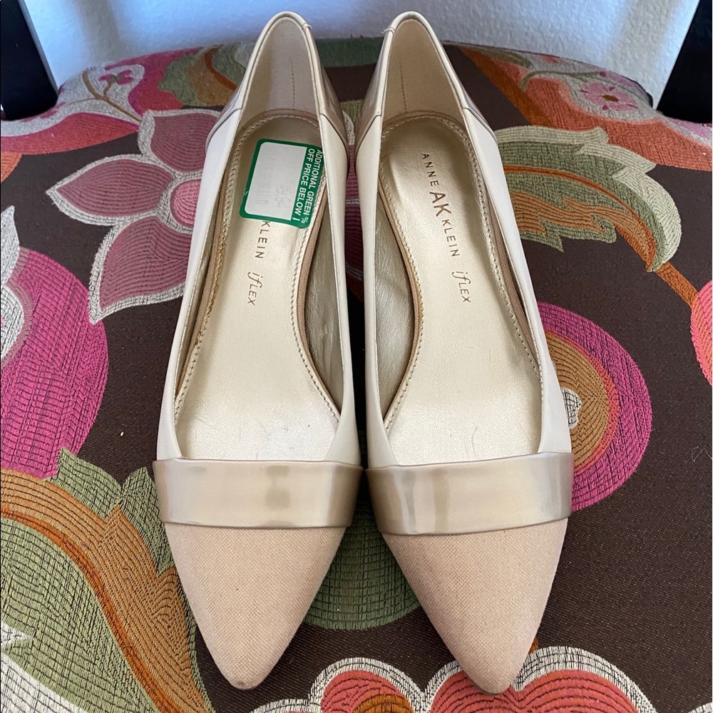 Women’s Anne Klein IFlex Ivory Leather Pumps